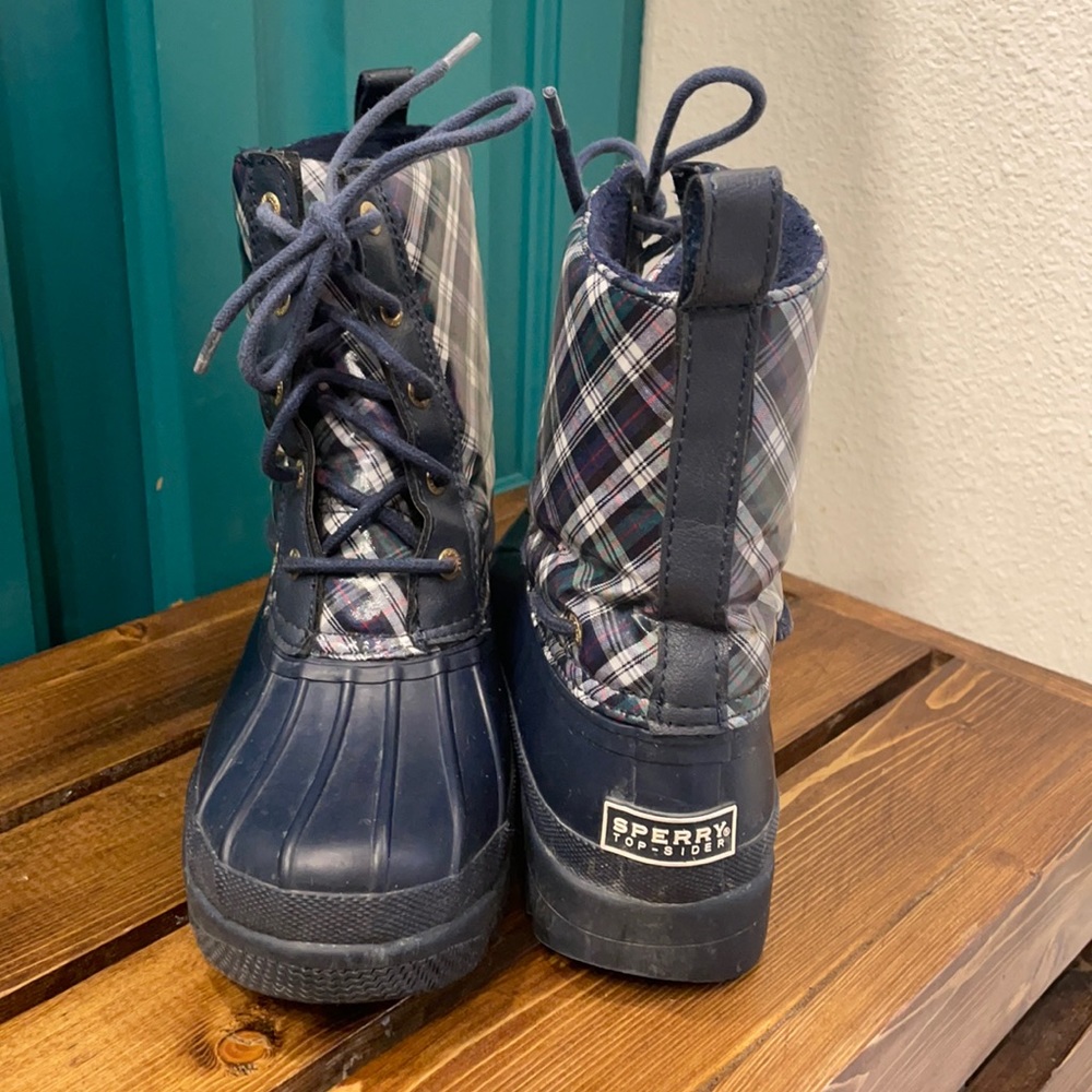 Sperry’s top-sider plaid snow boots